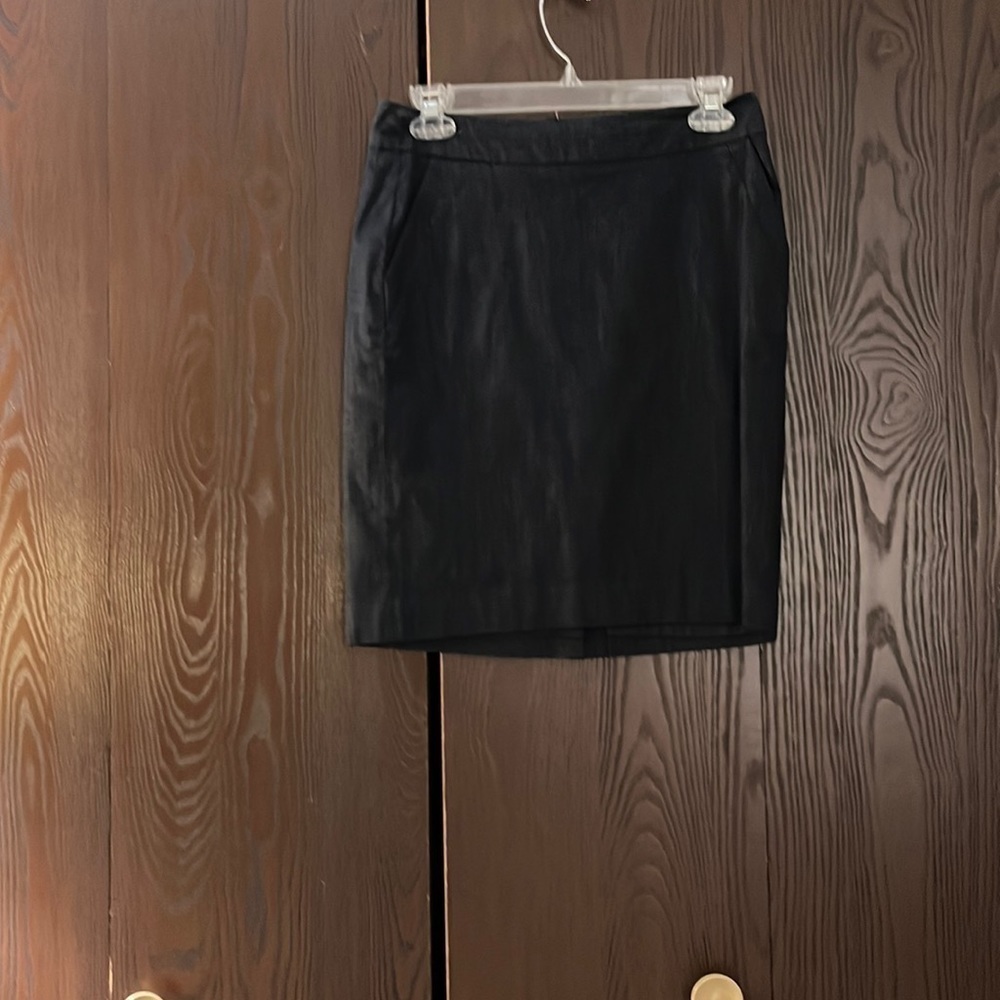 Loft navy blue, pencil skirt. Size 0P